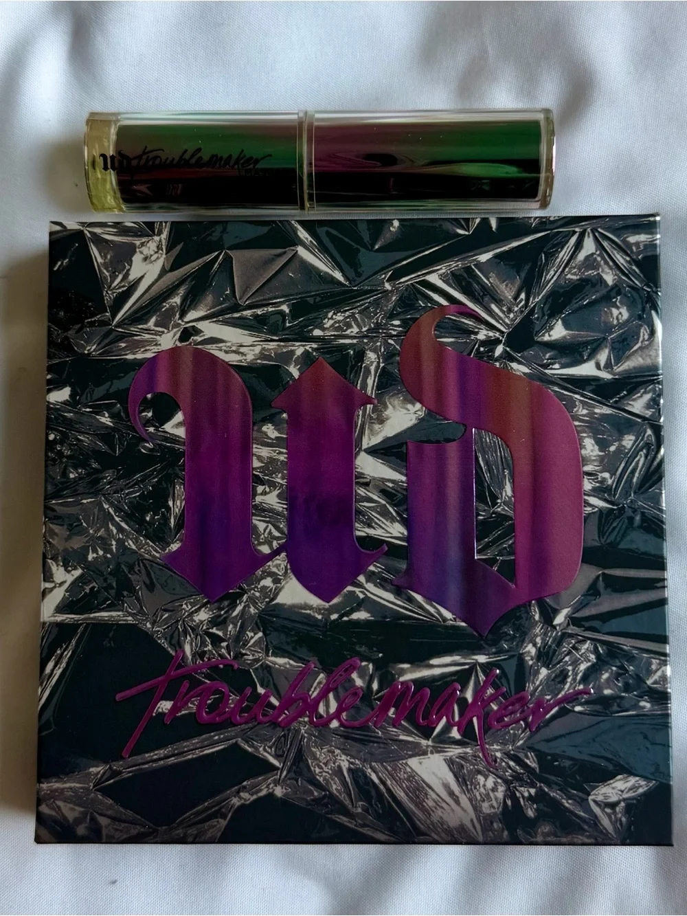 Urban Decay Eyeshadow Palette - Troublemaker palette and travel size mascara